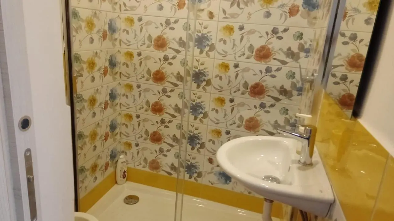 East Holiday Apartment 1 & 2 Naples