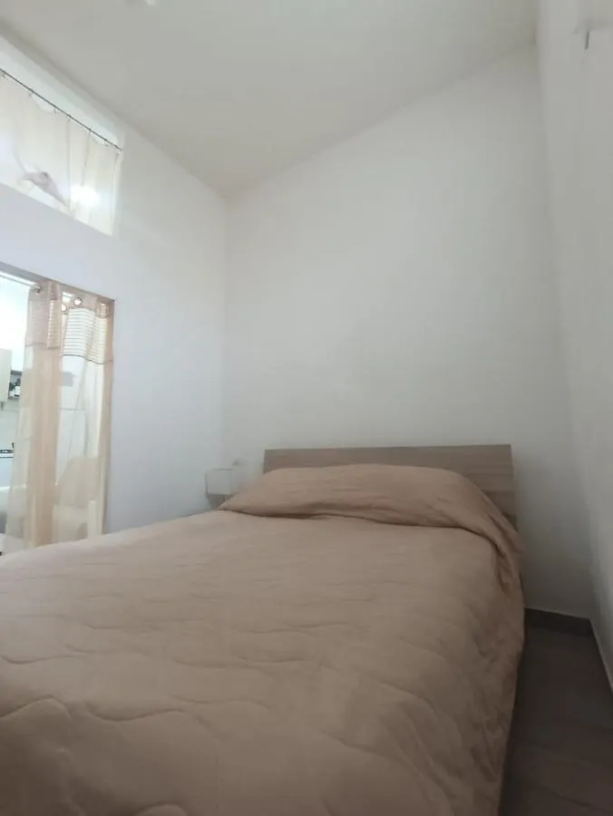 East Holiday Apartment 1 & 2 Naples Italy