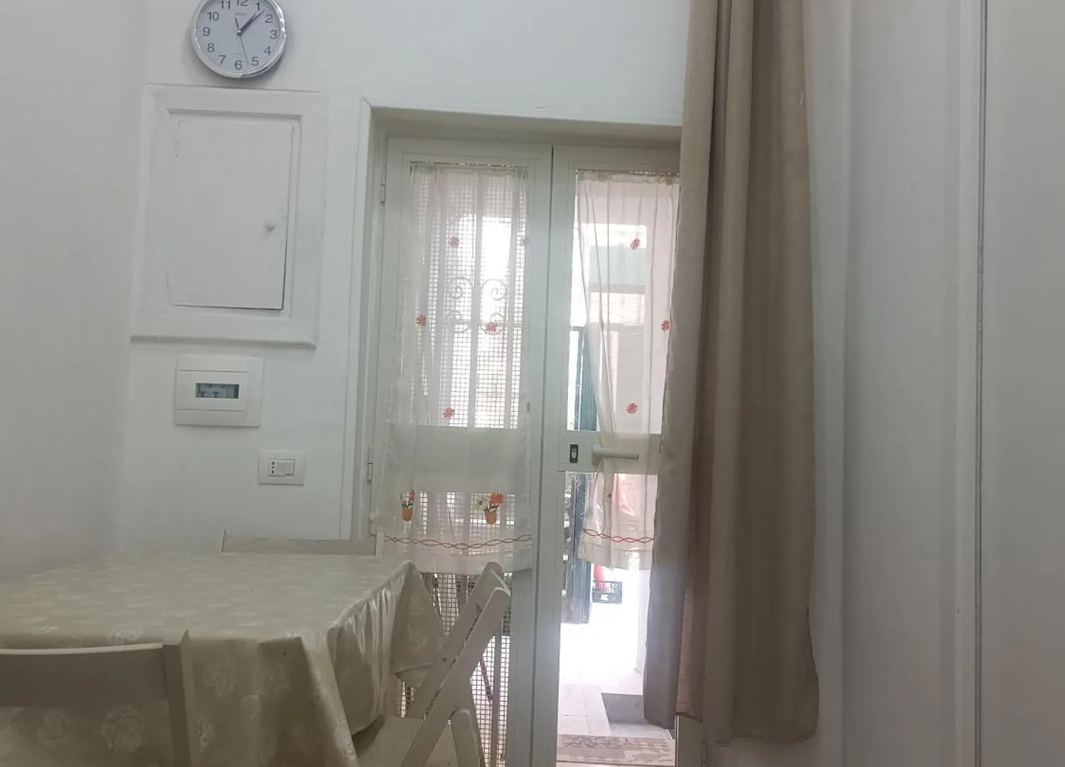 East Holiday Apartment 1 & 2 Naples 0*,
